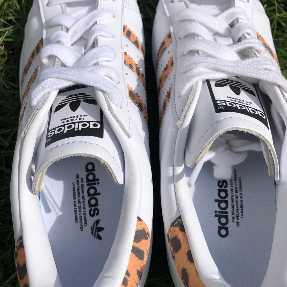 Women’s Adidas Superstar White Leopard (Rare) - Picture 5 of 9